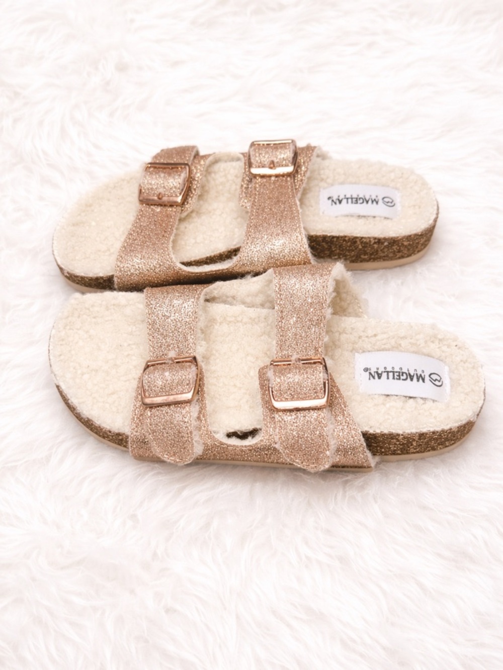 Magellan Outdoors Girls Gold Glitter Faux Fur Sandals Size 13 NWOT Cozy Slides - Picture 3 of 3